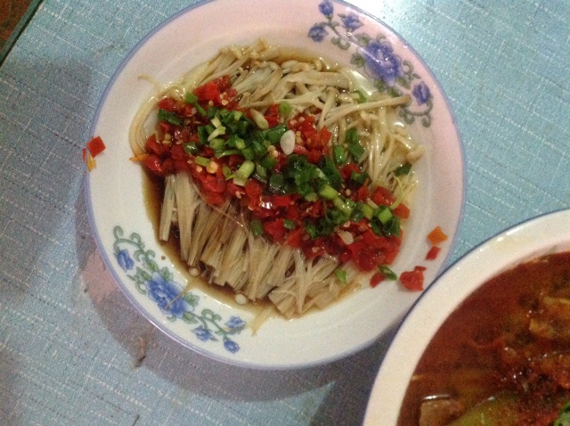 剁椒金针菇