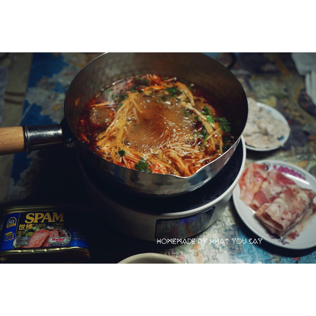 传统川味火锅