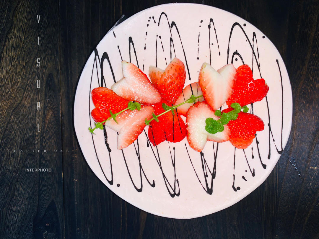 巧克力草莓慕斯蛋糕