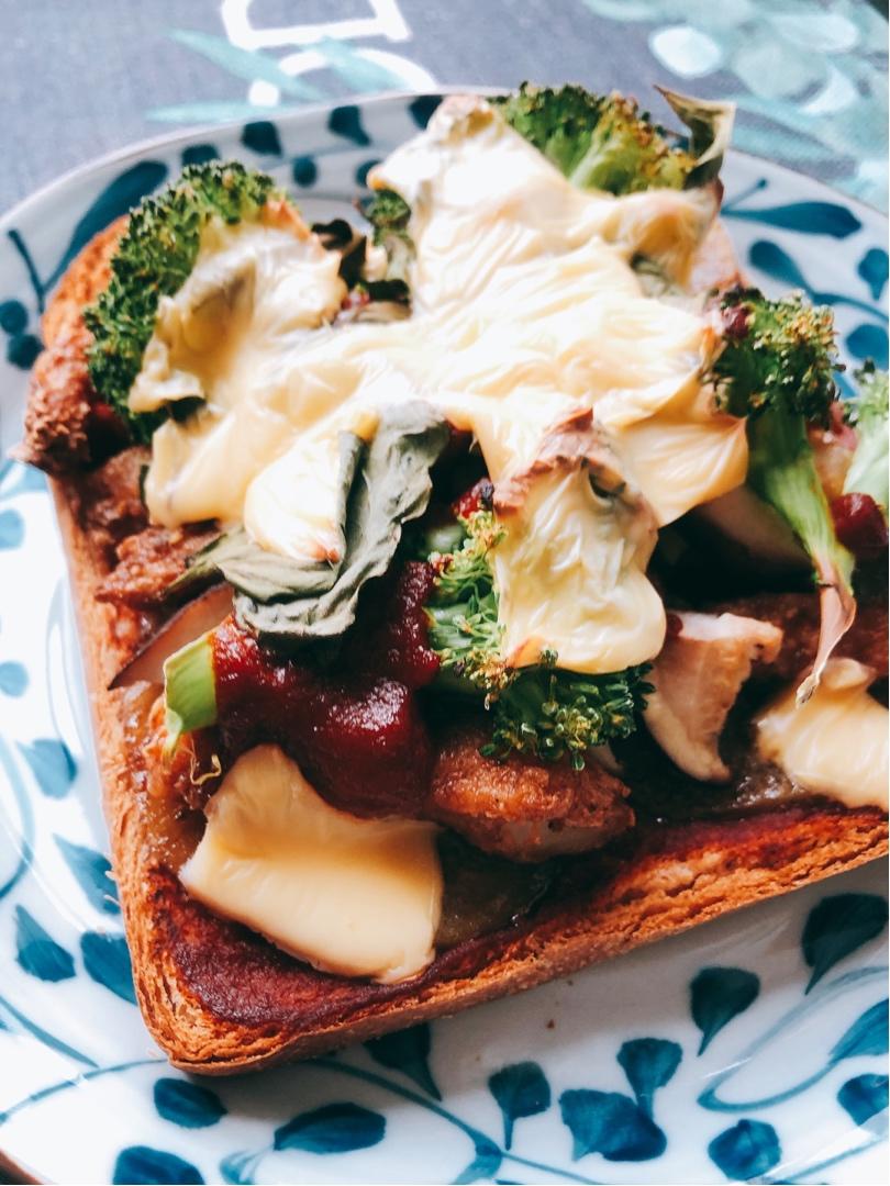 家里有啥放啥快手吐司披萨