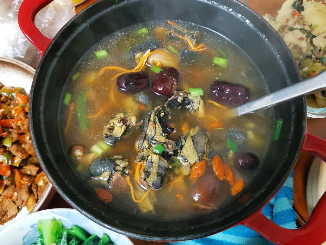 「家庭版」乌骨鸡汤💯