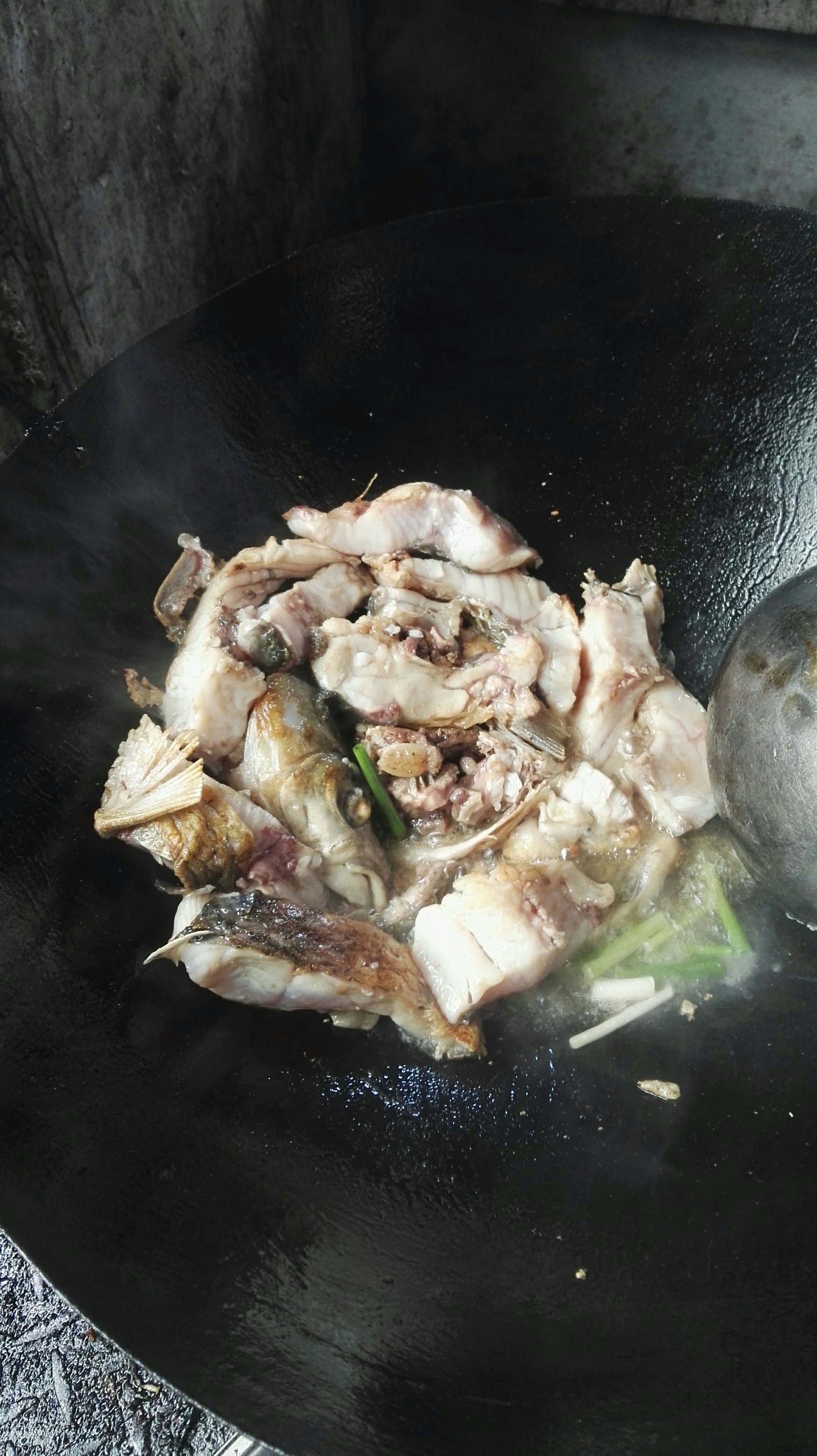 醴陵水煮鱼的做法 步骤2