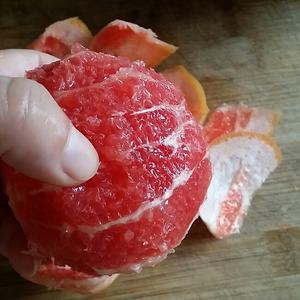 剥柚子的做法 步骤3