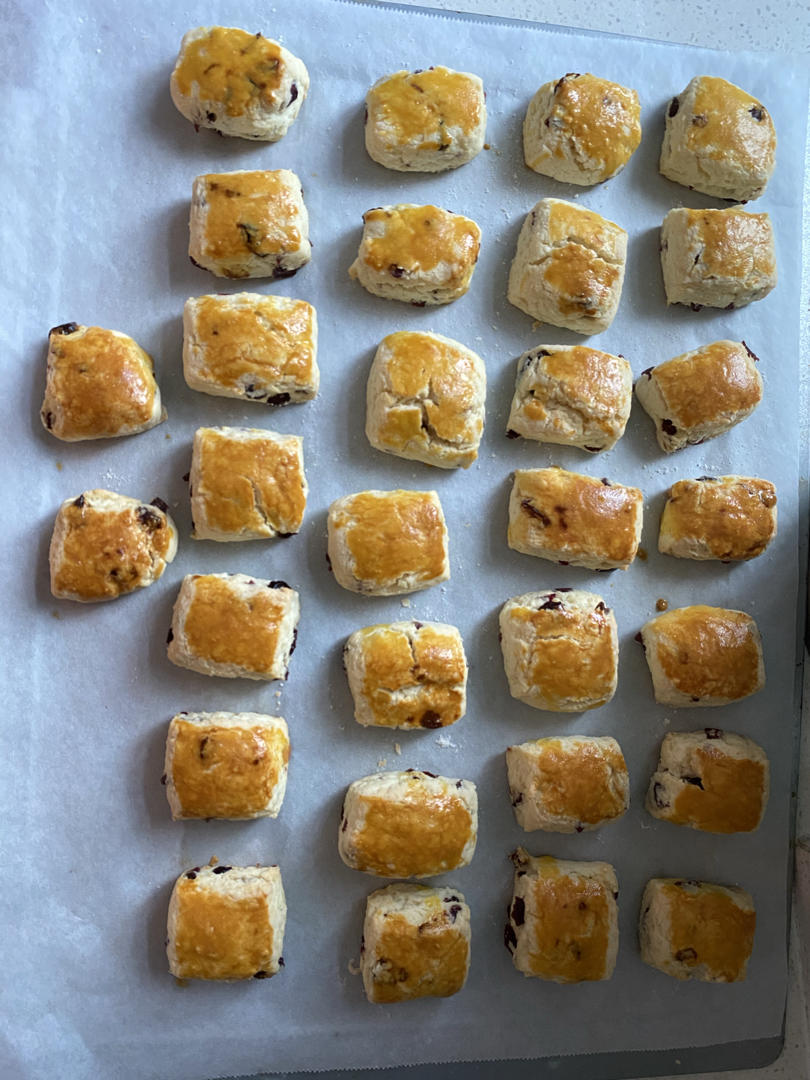 消耗淡奶油的司康