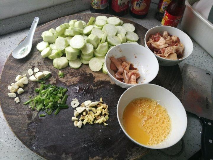 超甜的丝瓜炒肉😋