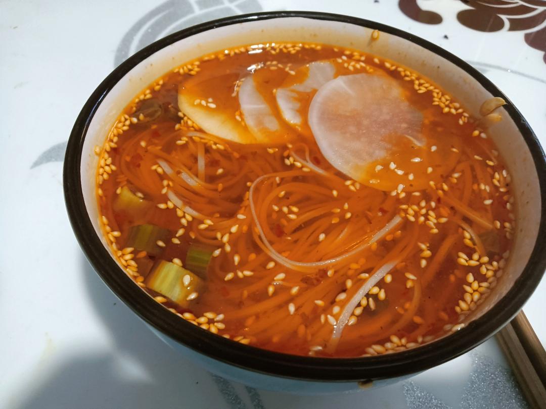 十分钟搞定的酸汤面（热汤面）