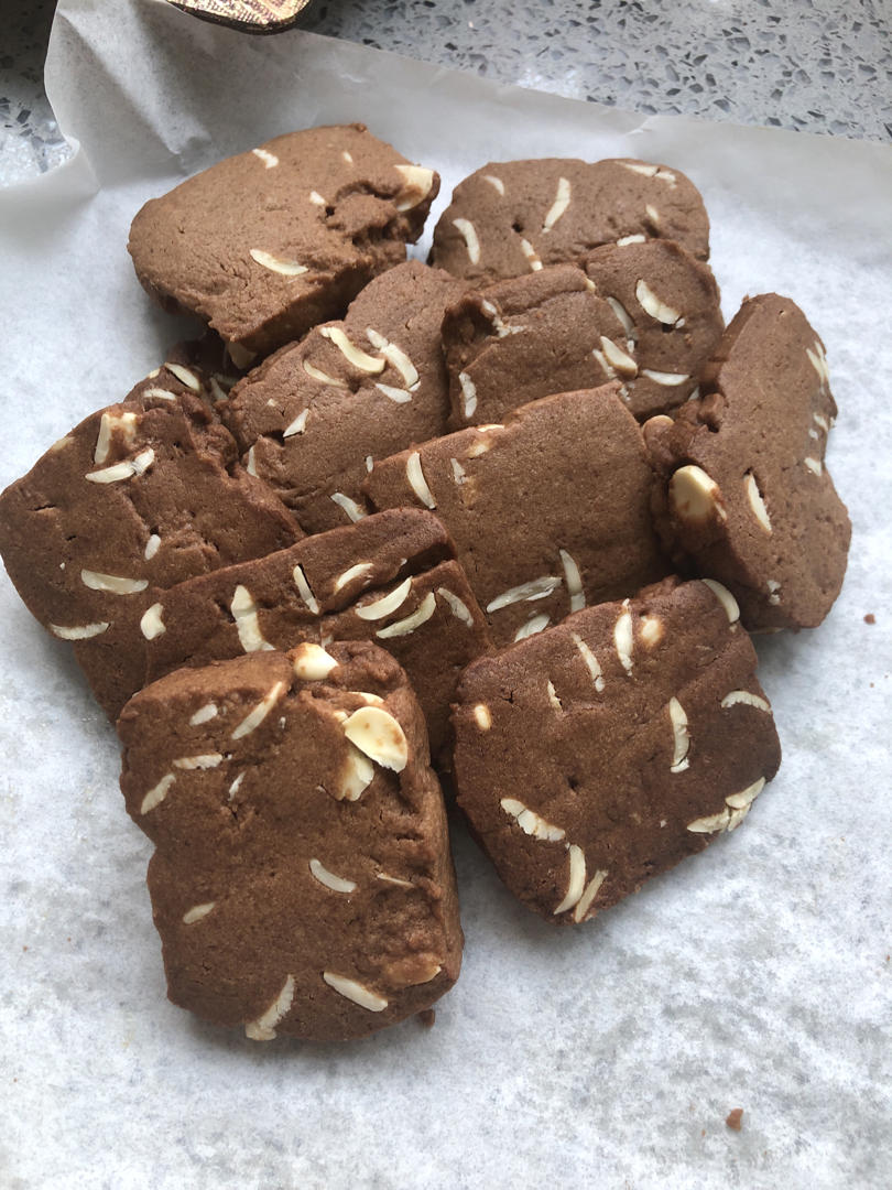 杏仁片巧克力饼干