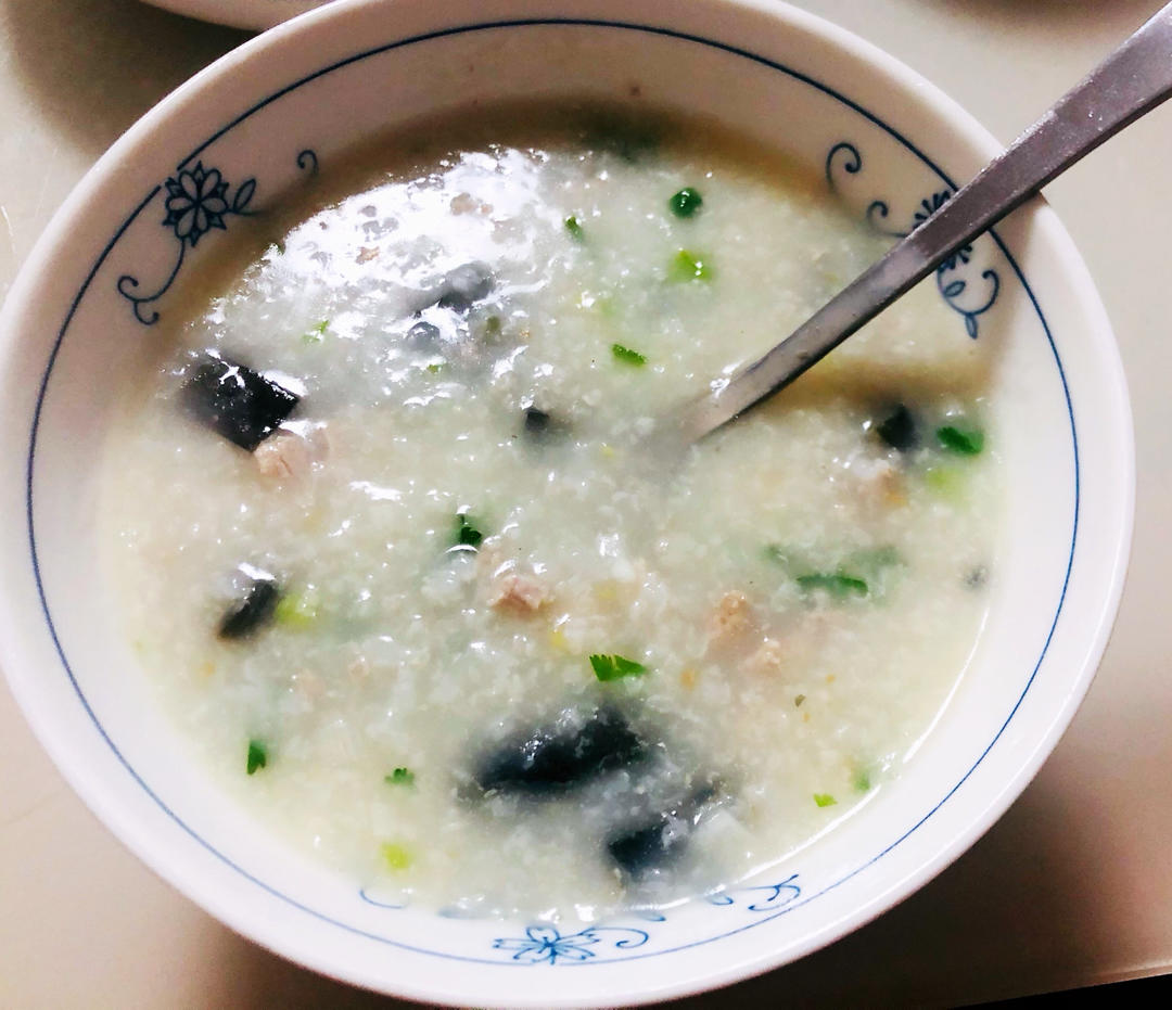 十五分钟快手之香滑皮蛋瘦肉粥(附五分钟电饭煲电压力锅更快捷方法)