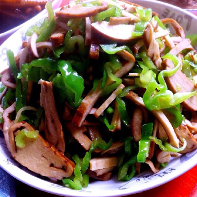 青椒香干炒肉丝