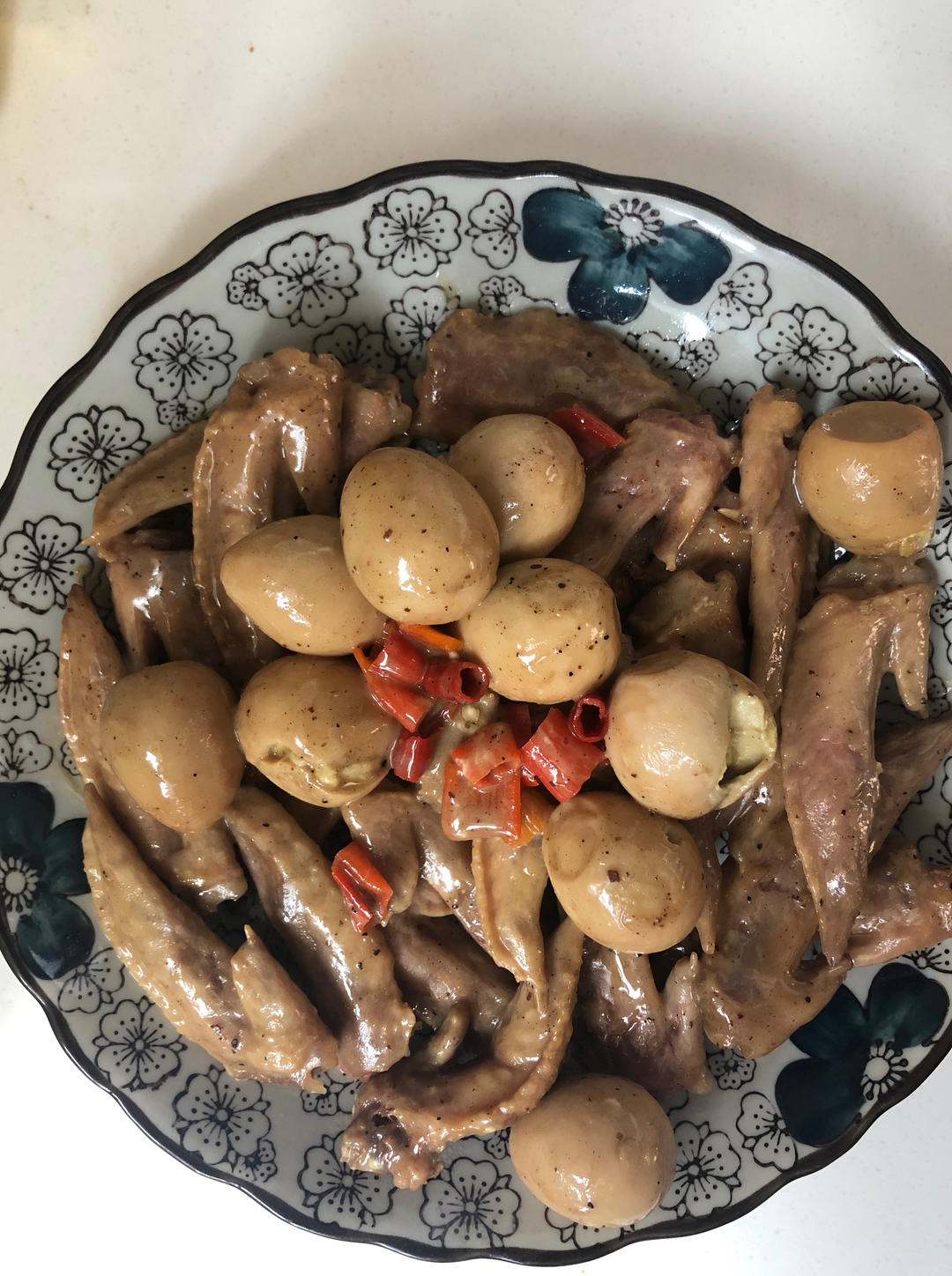 简单烧鸡翅尖＋蛋