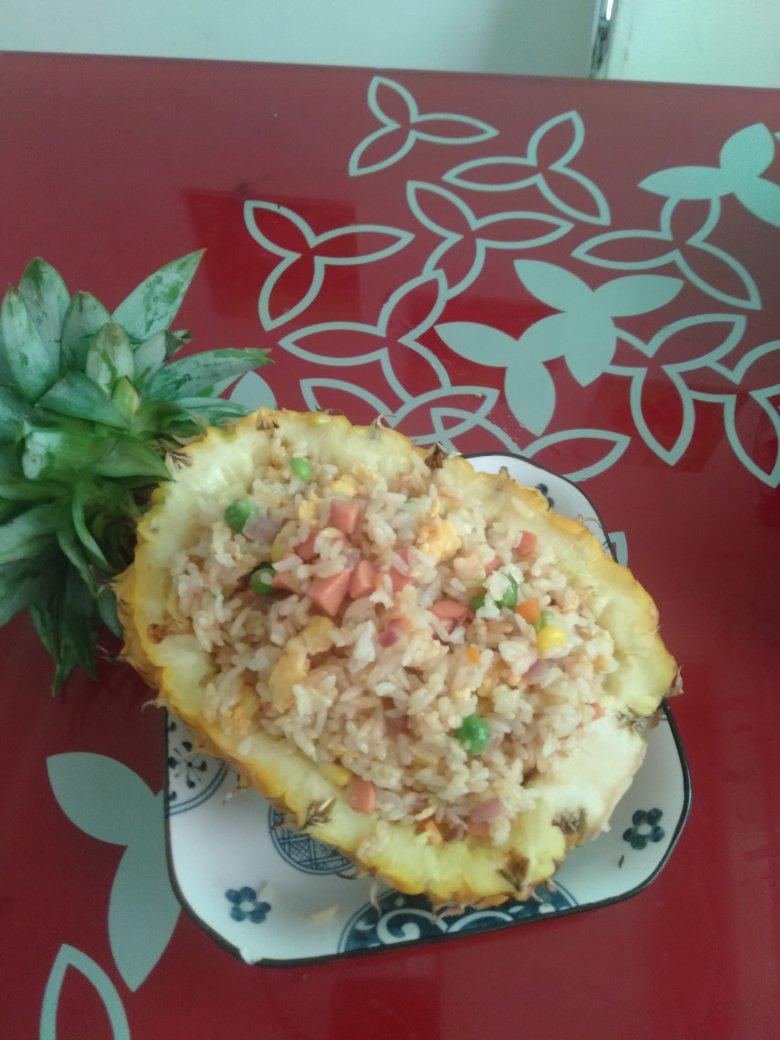 虾仁菠萝炒饭