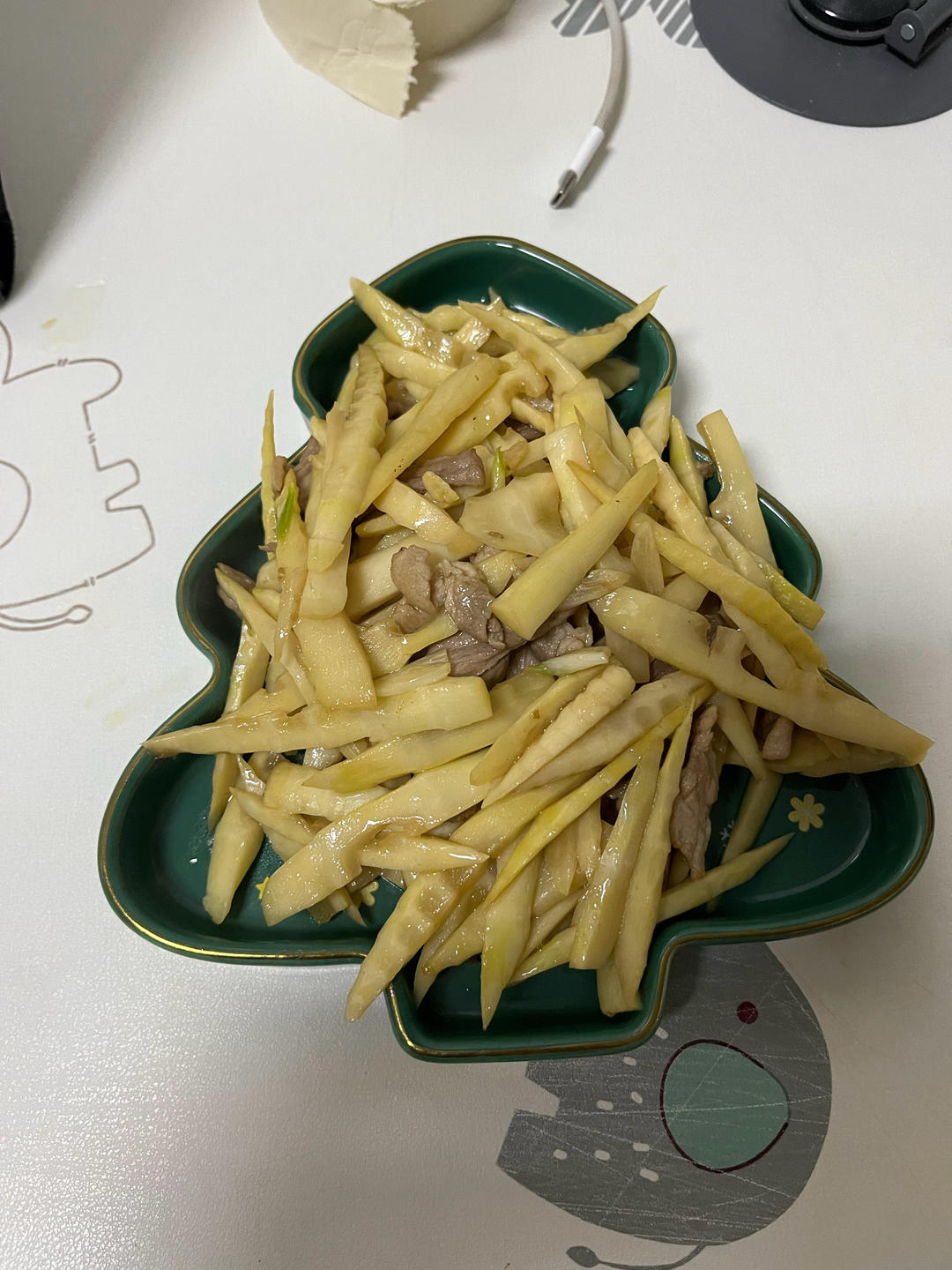简单清爽的快手家常菜笋片炒肉片（附笋片去苦方法！）
