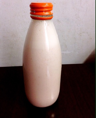 草莓牛奶