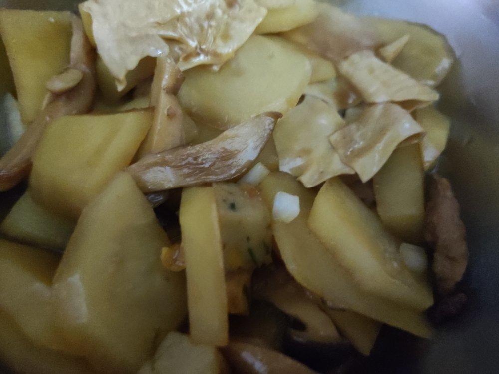 🔥巨下饭，软糯入味！比肉还好吃的红烧土豆