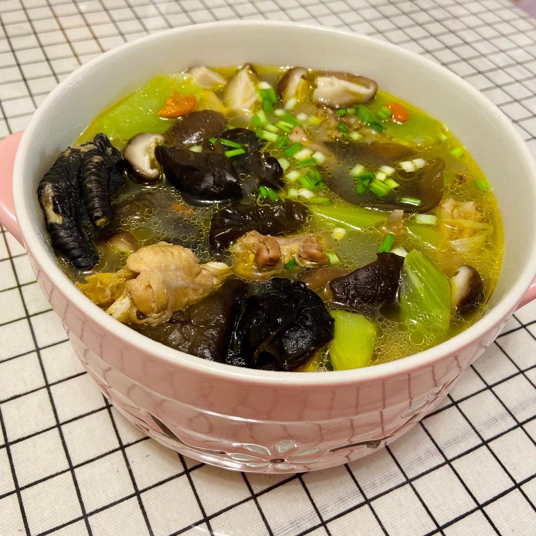 香菇木耳干笋炖鸡（高压锅版）