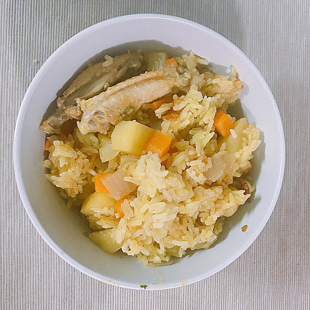咖喱鸡翅焖饭