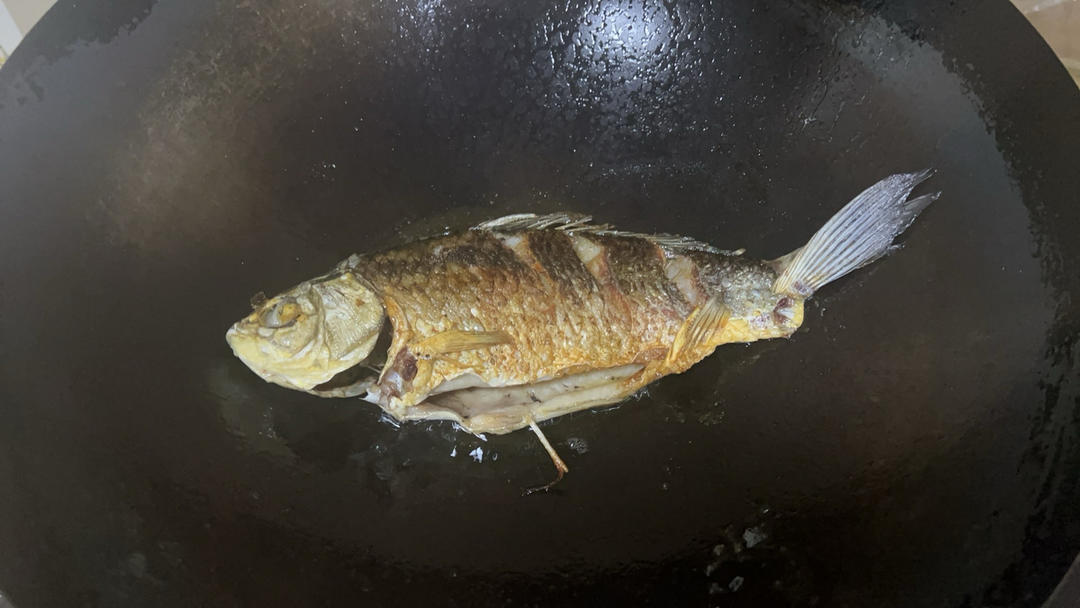奶白鲫鱼豆腐汤|一条鱼最后的温柔