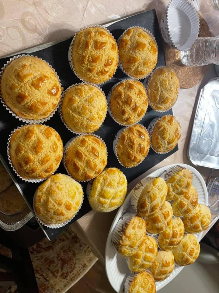 好吃到炸裂的港式菠萝包（附带制作酥皮的小视频）