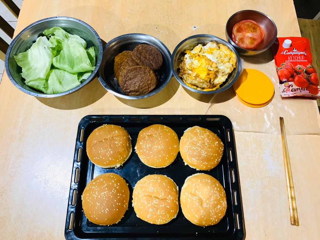 牛肉汉堡