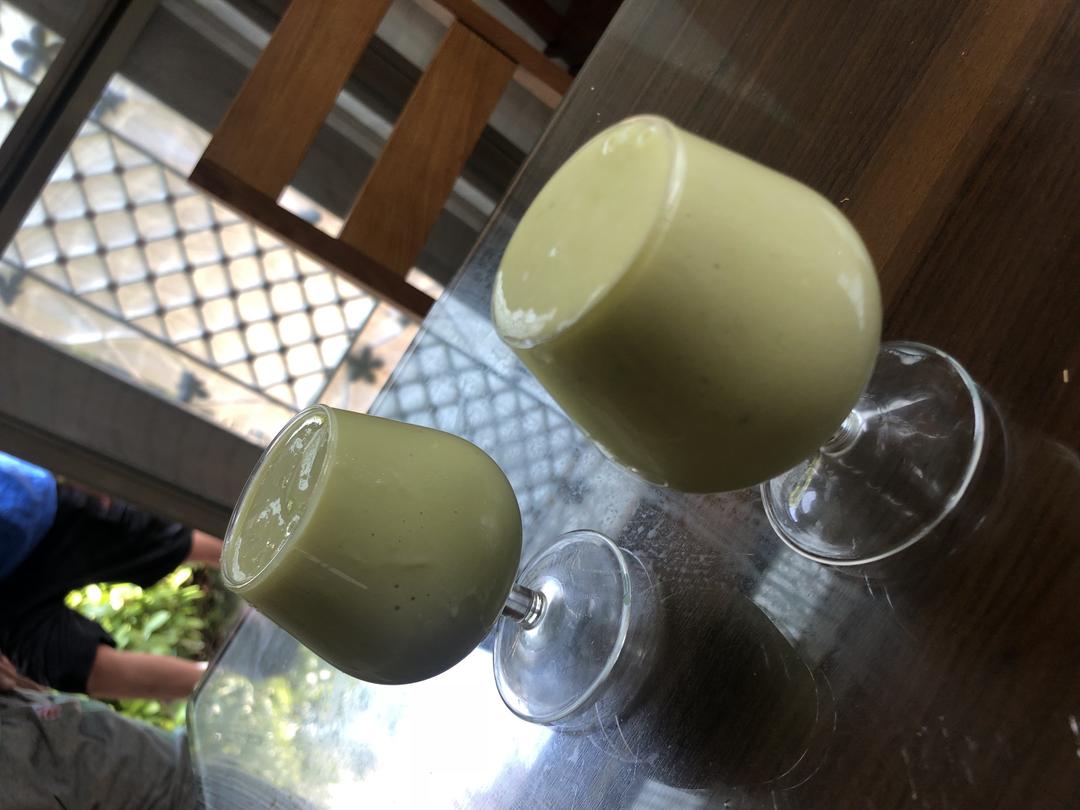 牛油果益生多的做法