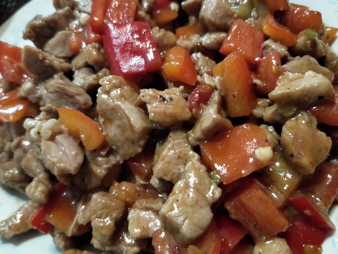 彩椒牛肉粒