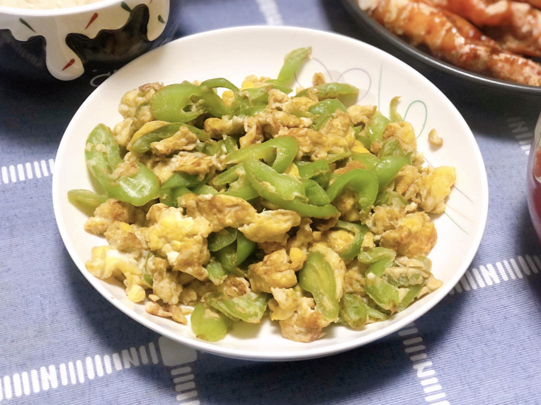 不一样的辣椒炒鸡蛋～下饭神器!