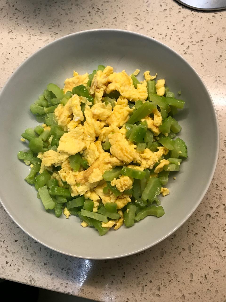 苦瓜炒蛋