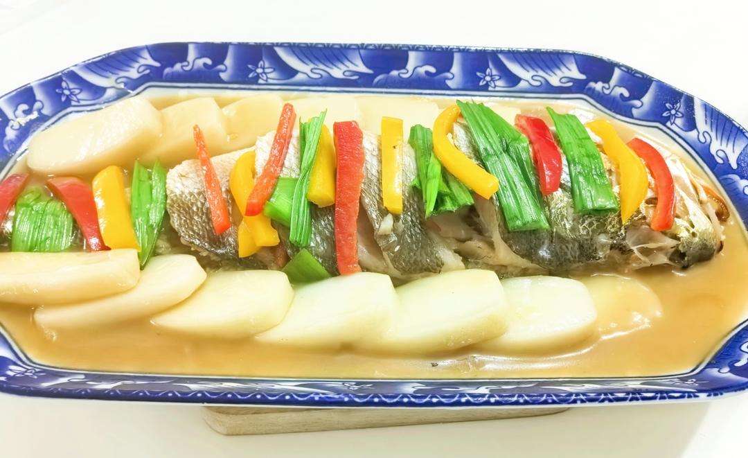 新荣记黄鱼烧年糕7步做法