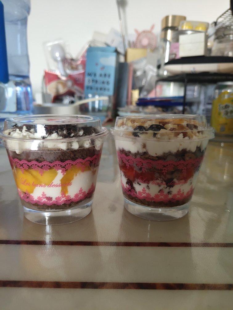 简易版草莓木糠杯