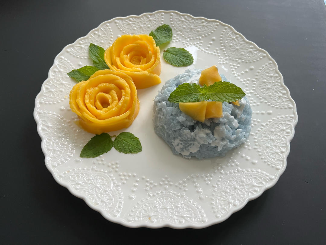 椰浆芒果糯米饭（附芒果玫瑰花做法）