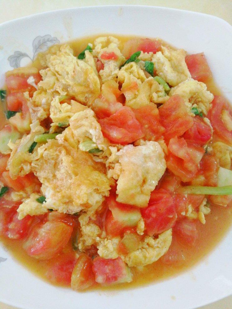 西红柿炒鸡蛋时，多加这一步，鸡蛋香嫩又入味