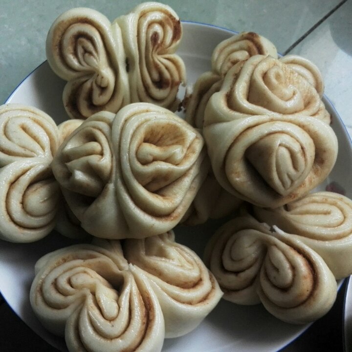 麻酱花卷