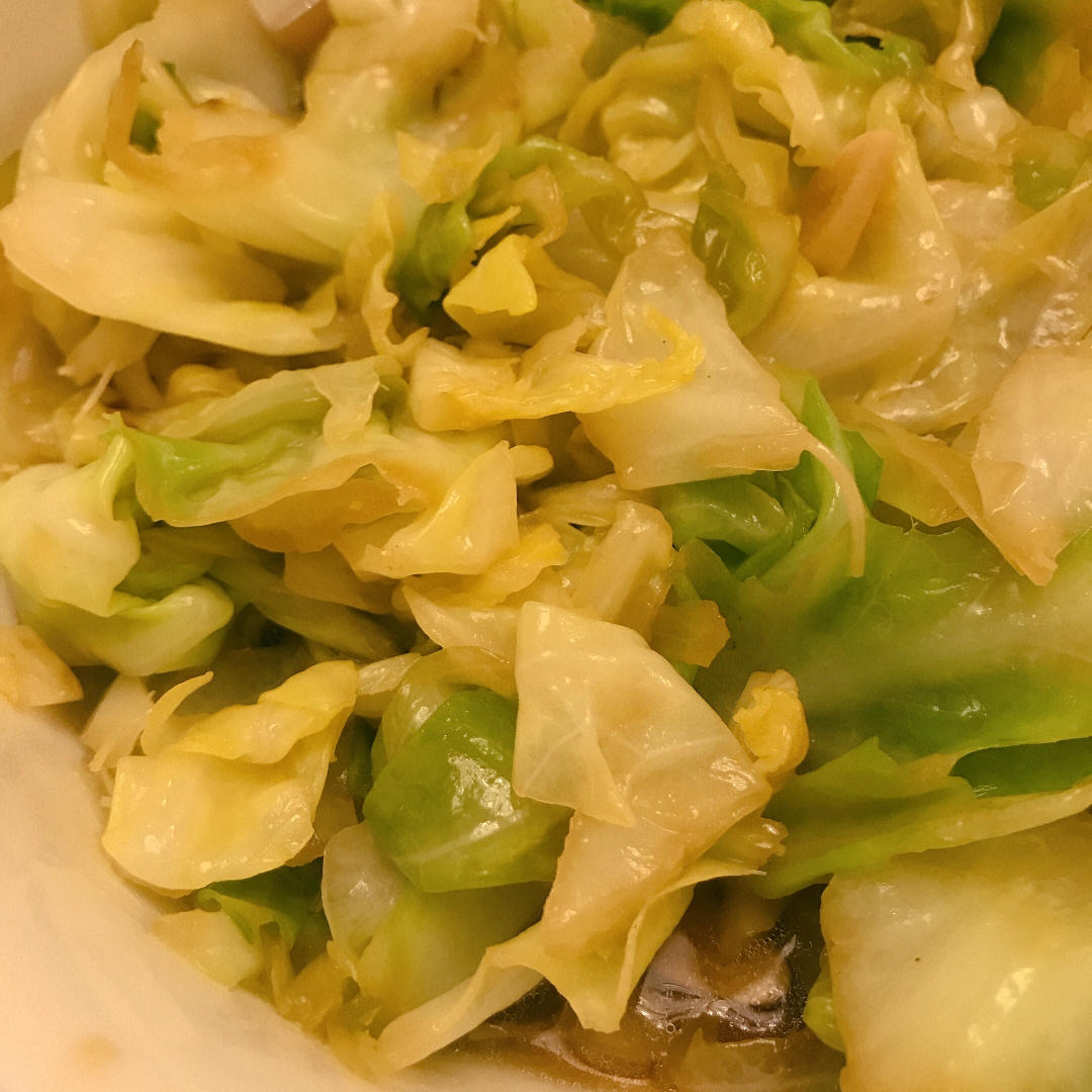 厨房炸我做的清炒包菜