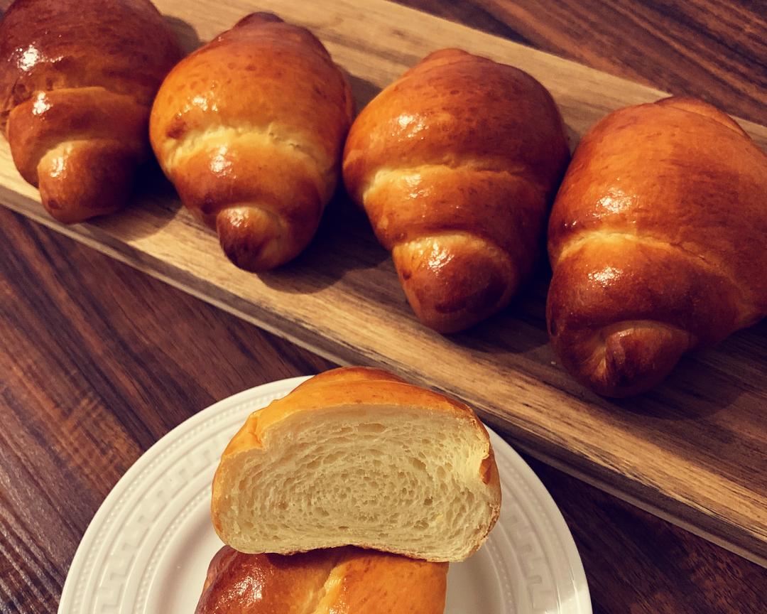 超软的蜂蜜黄油卷面包的做法