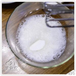 分蛋法制作杂粮坚果海绵蛋糕6寸的做法 步骤2