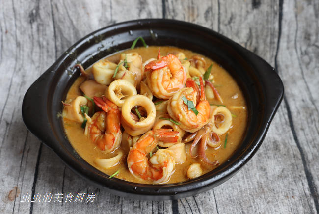 团团圆圆：咖喱海鲜煲