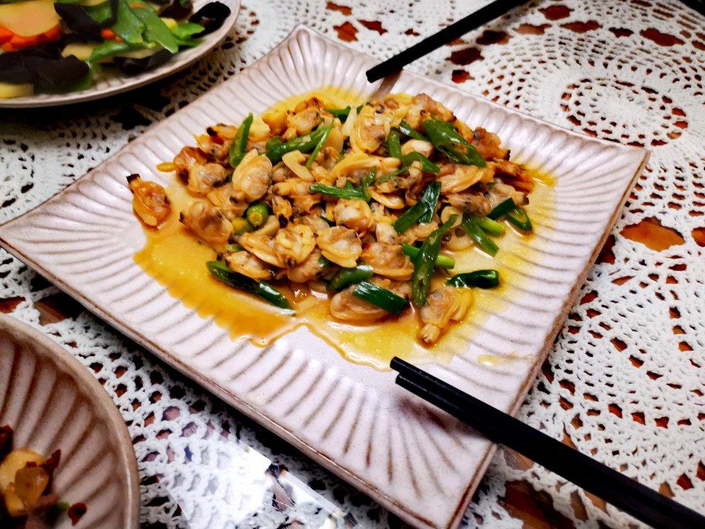 暖暖厨房做的泡椒味炒花蛤肉