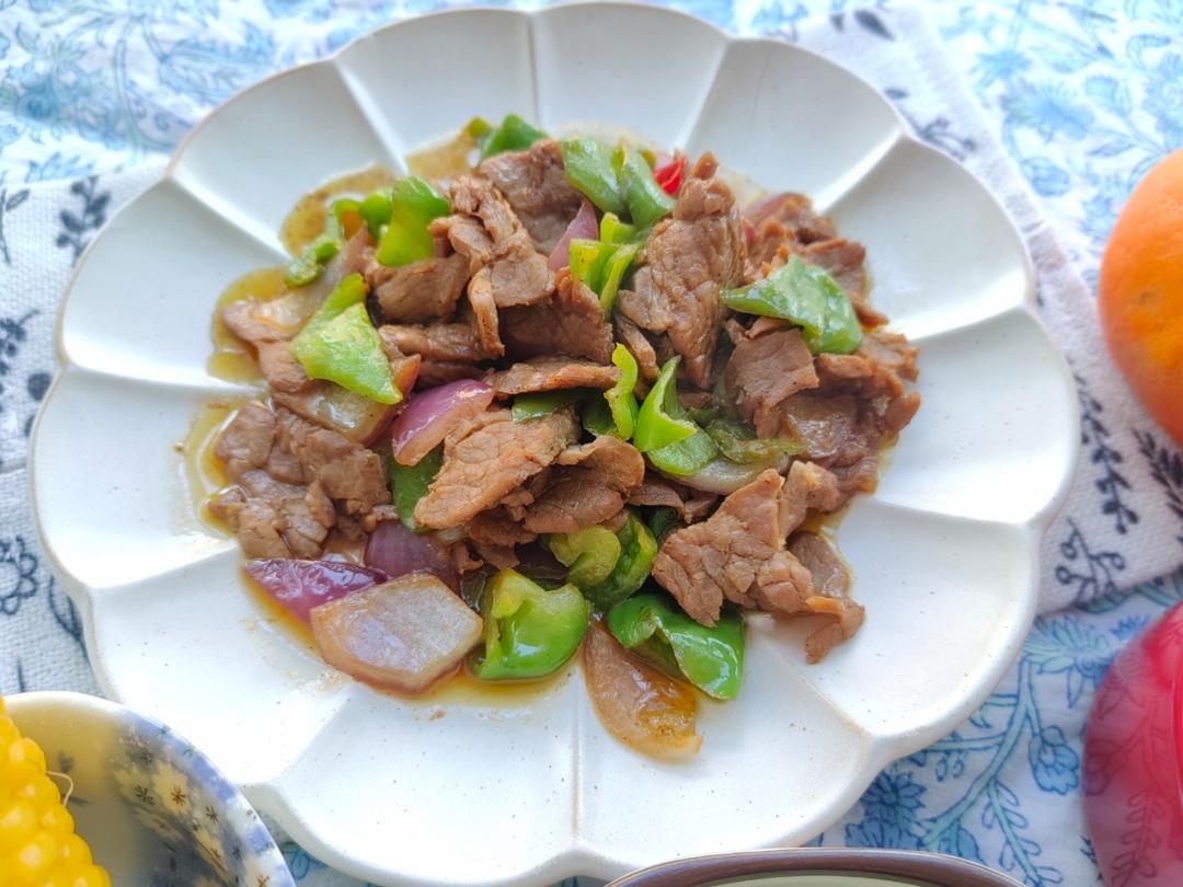 黑椒洋葱炒牛肉/马克西姆不粘锅