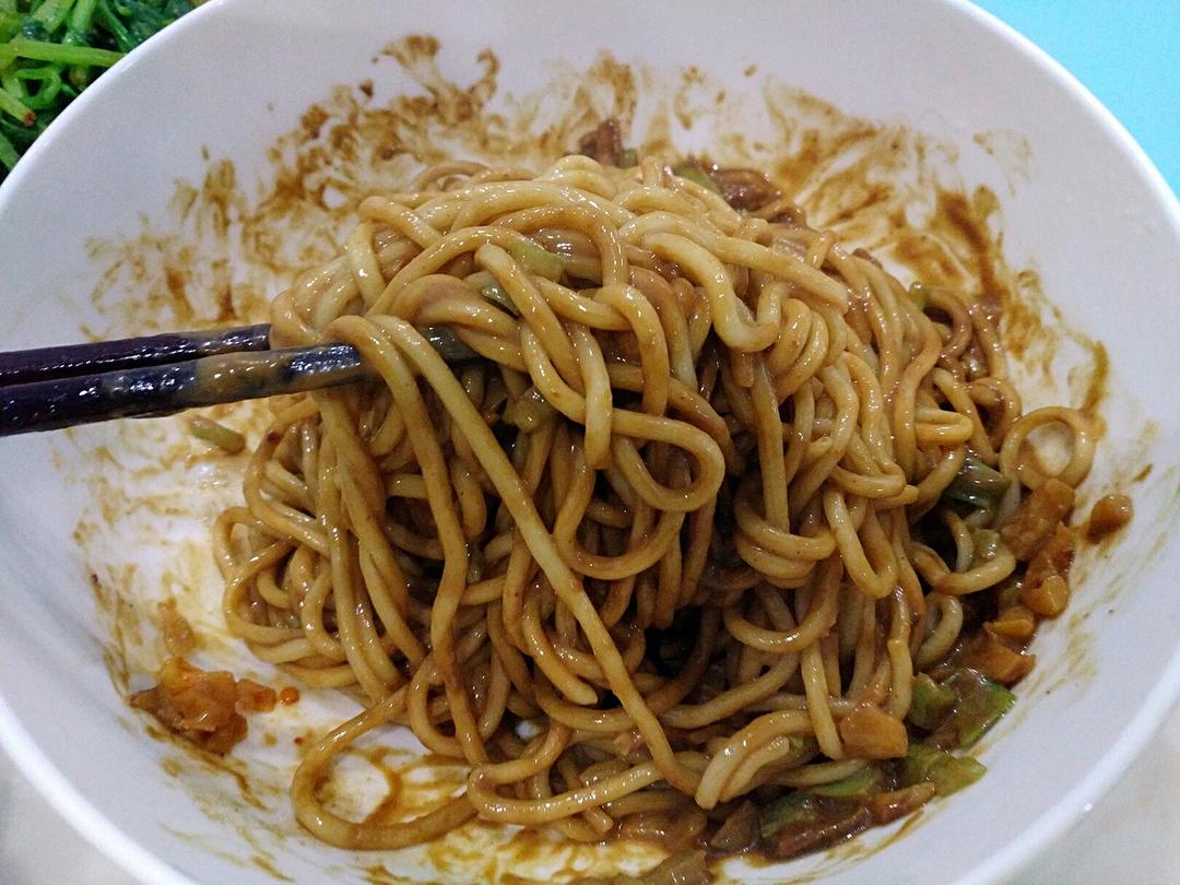 武汉热干面~调芝麻酱有秘诀