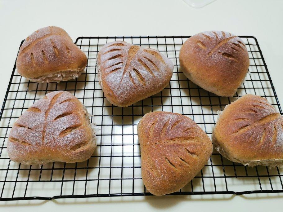 全麦软欧包（有啥放啥，健康美味，流程简易）