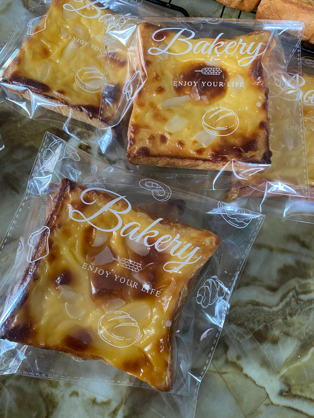 零失败快手岩烧乳酪(熔岩吐司)十分钟网红早餐，好吃哭