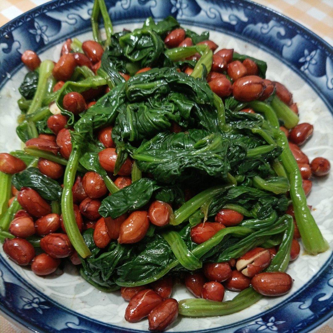 超级爽口的果仁菠菜（附零失误炸花生米的方法）