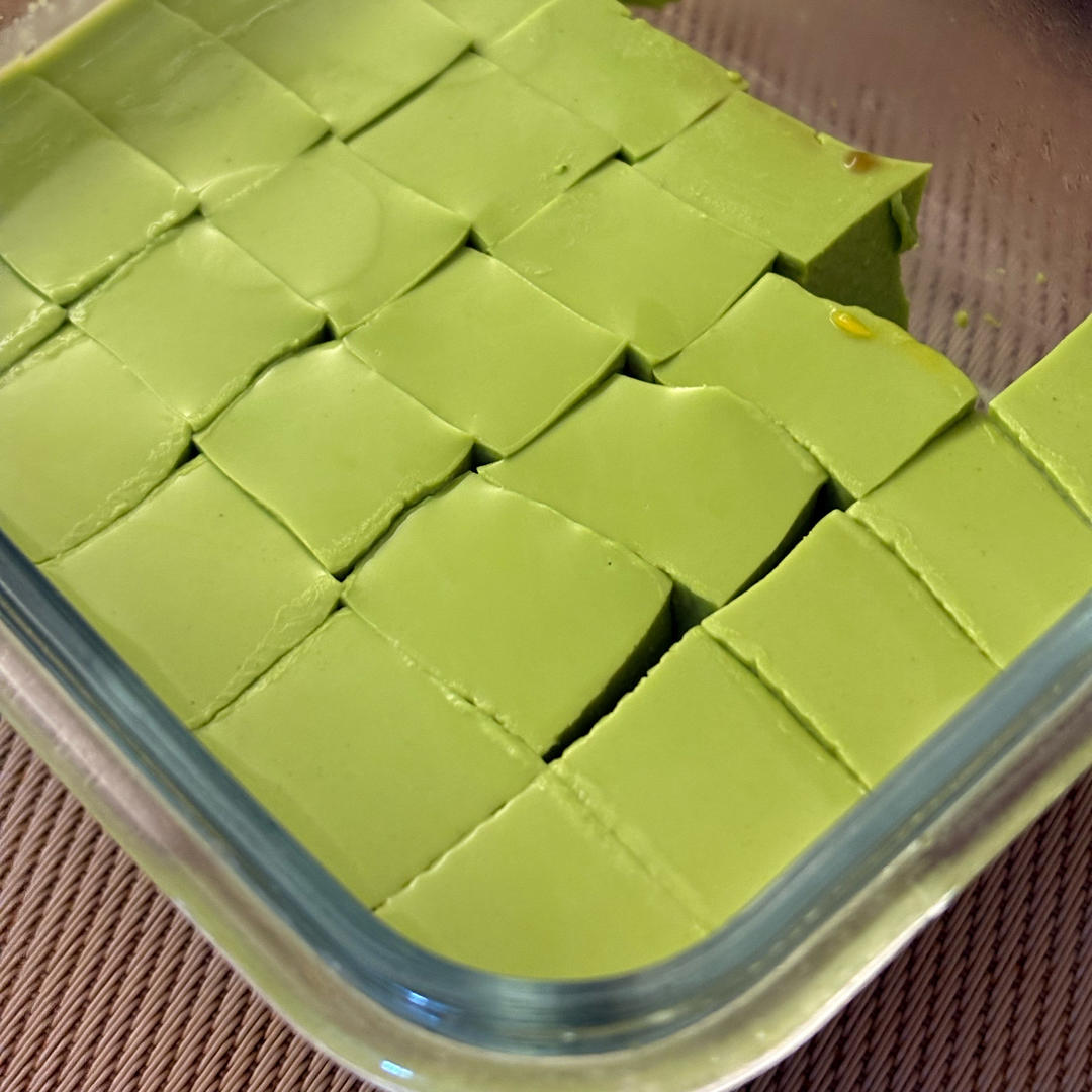 夏日必备小甜品抹茶奶冻白玉丸子