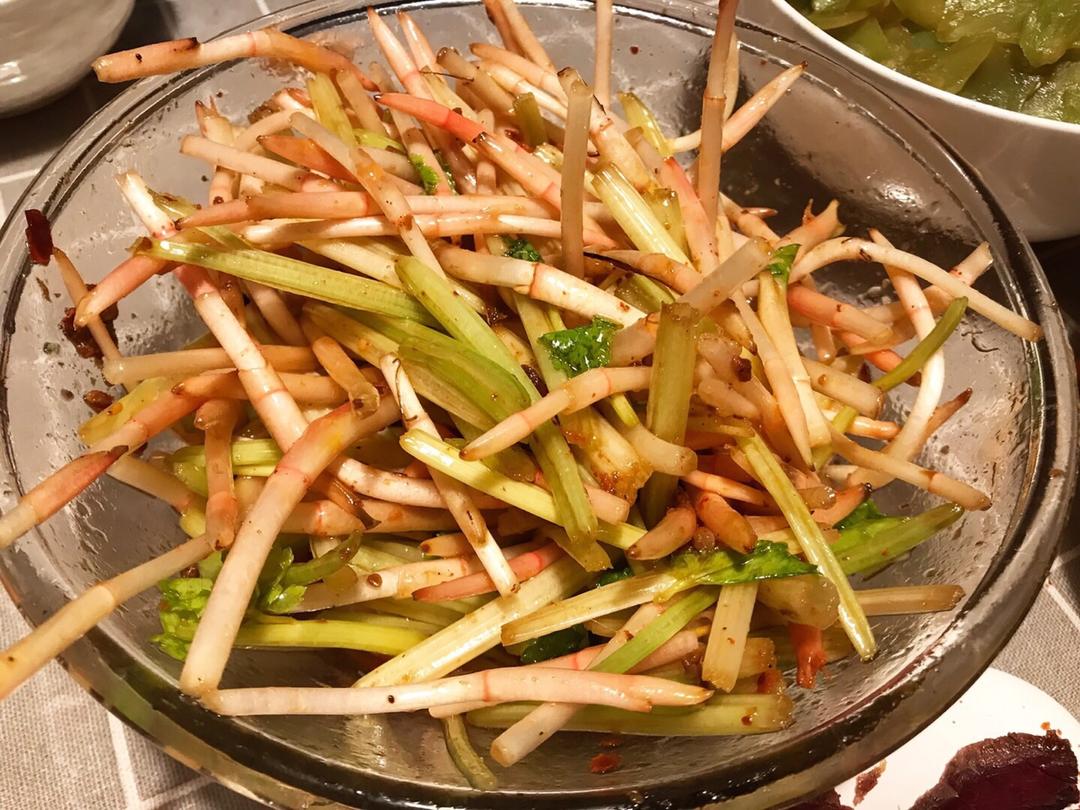 凉拌鱼腥草
