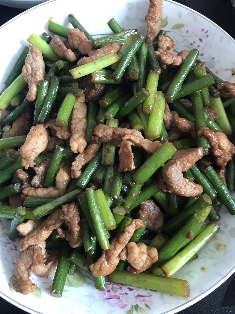 家常菜蒜薹炒肉（蒜苔炒肉）