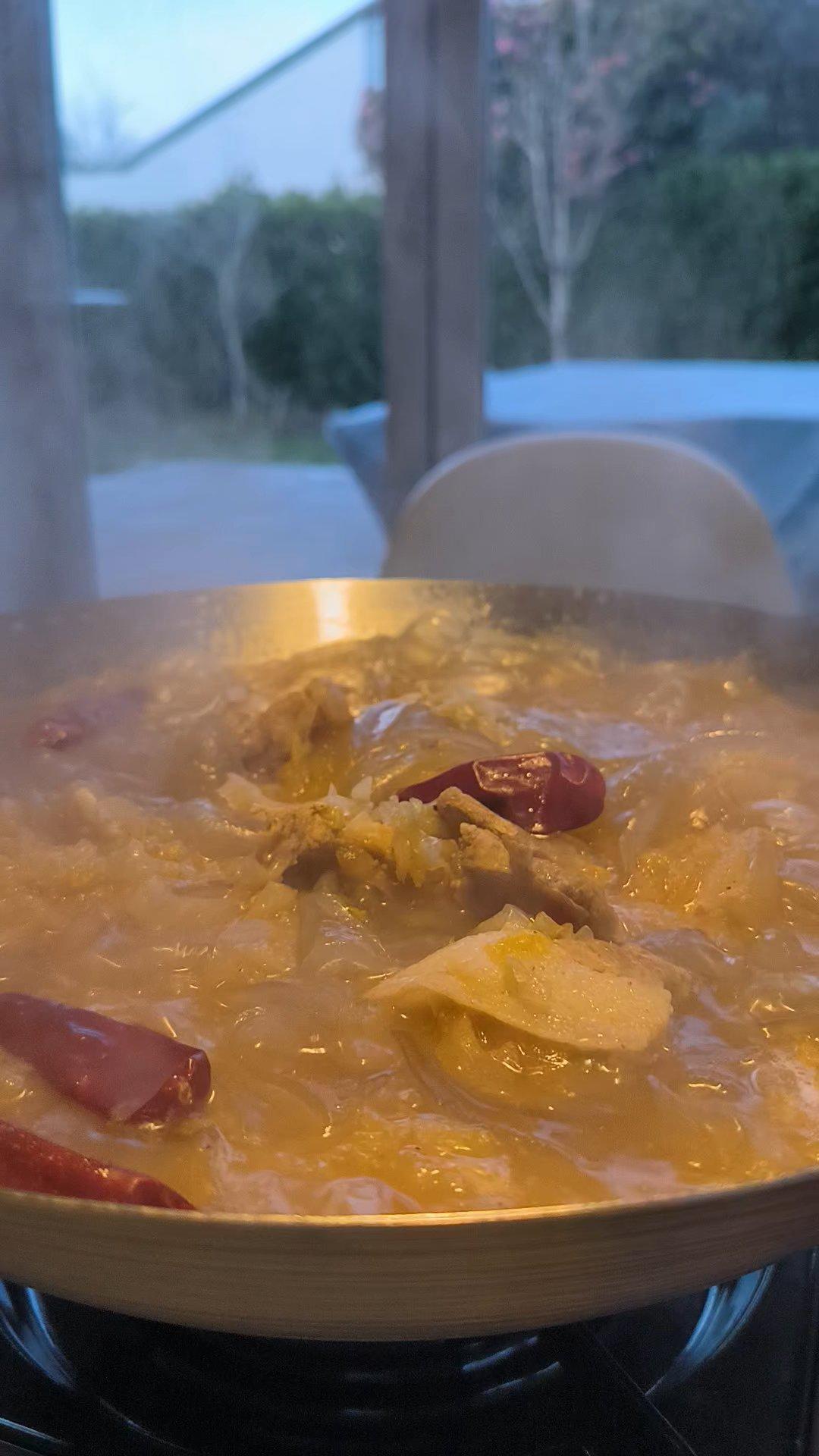 五花肉酸菜炖粉条