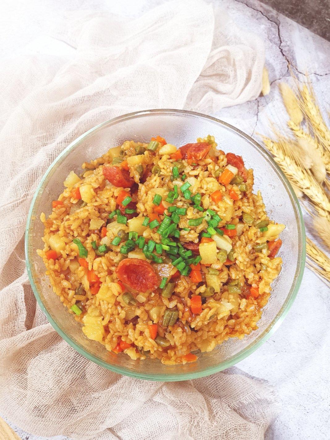 懒人必备～电饭煲腊肠焖饭