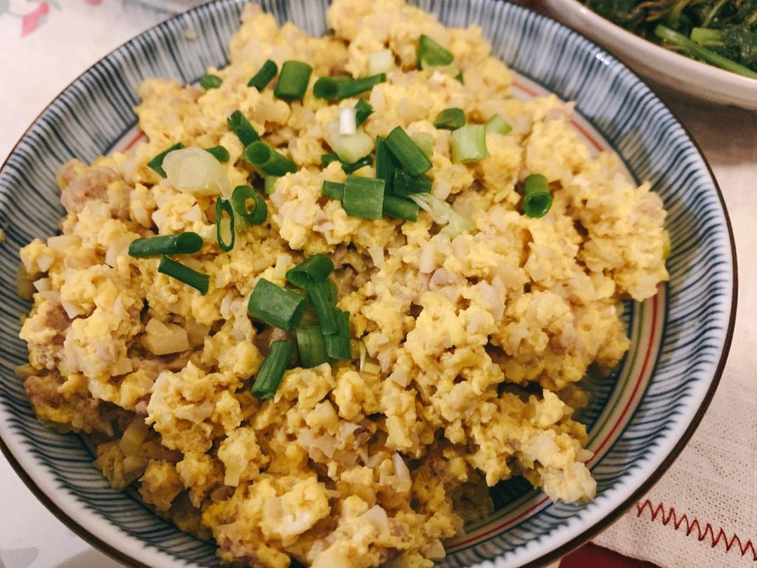 春笋鲜美到逆天的的吃法：肉末笋尖焖蛋