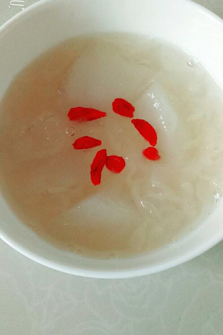 冰糖雪梨银耳汤
