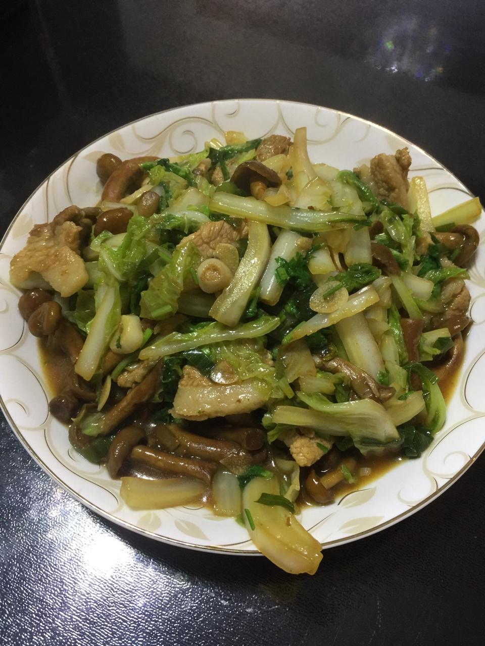 白菜炒滑子蘑